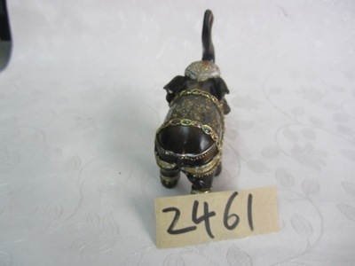 树脂陶瓷工艺品 棕色伸鼻大象的艺术与价值